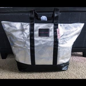 Victoria’s Secret Limited Edition Weekender Tote